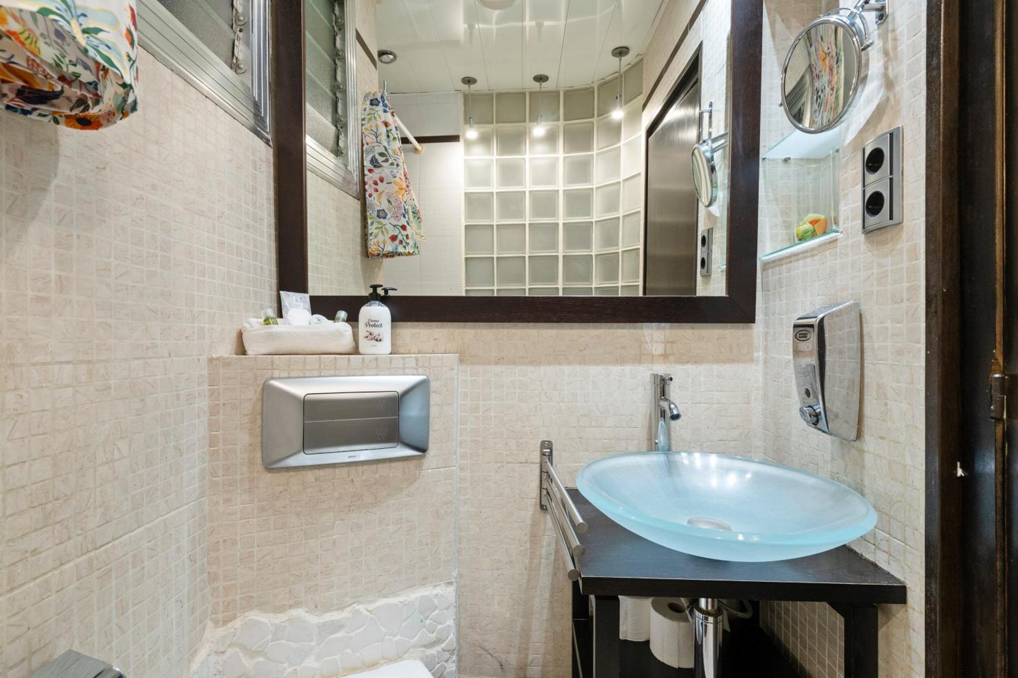 Steps To Sagrada Familia 2bedroom Retreat *