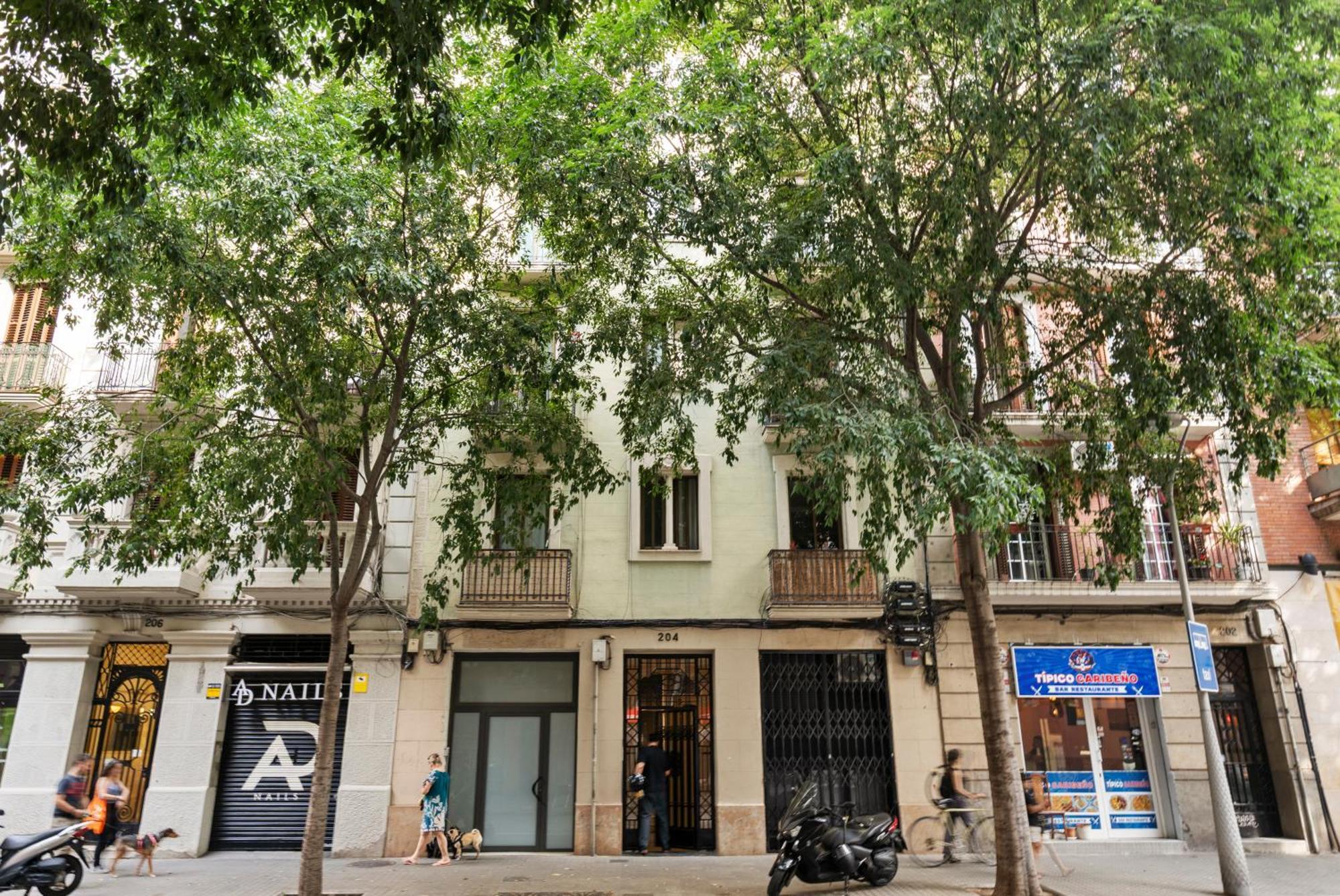 Steps To Sagrada Familia 2bedroom Retreat * Barcelona